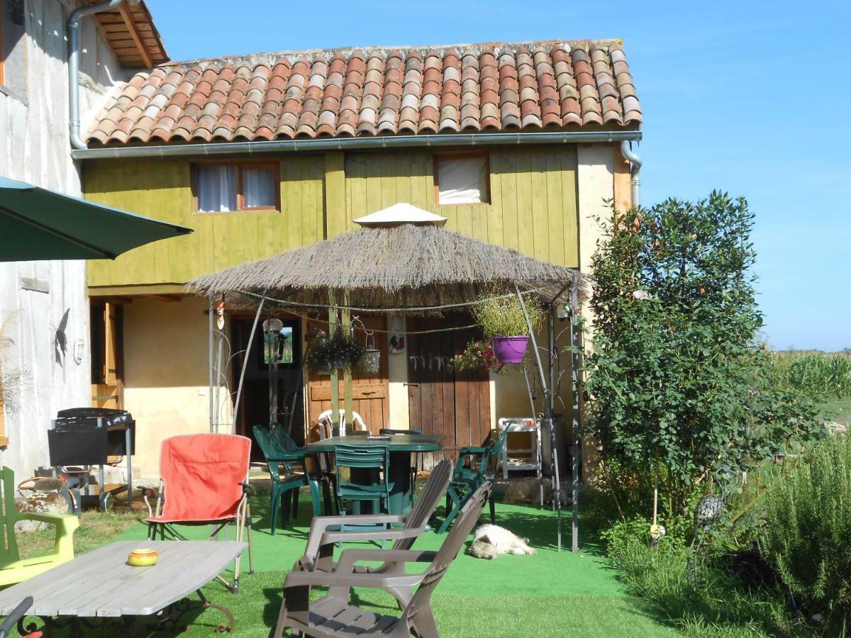 Hotel Arie - Chez Joelle Et Michel Dému Esterno foto