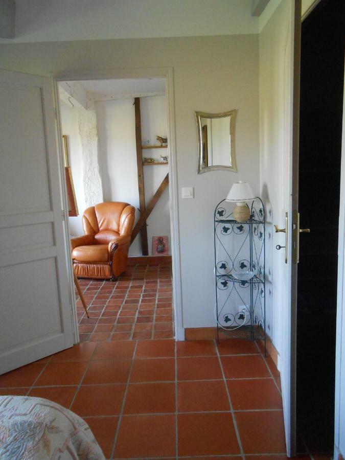 Hotel Arie - Chez Joelle Et Michel Dému Esterno foto